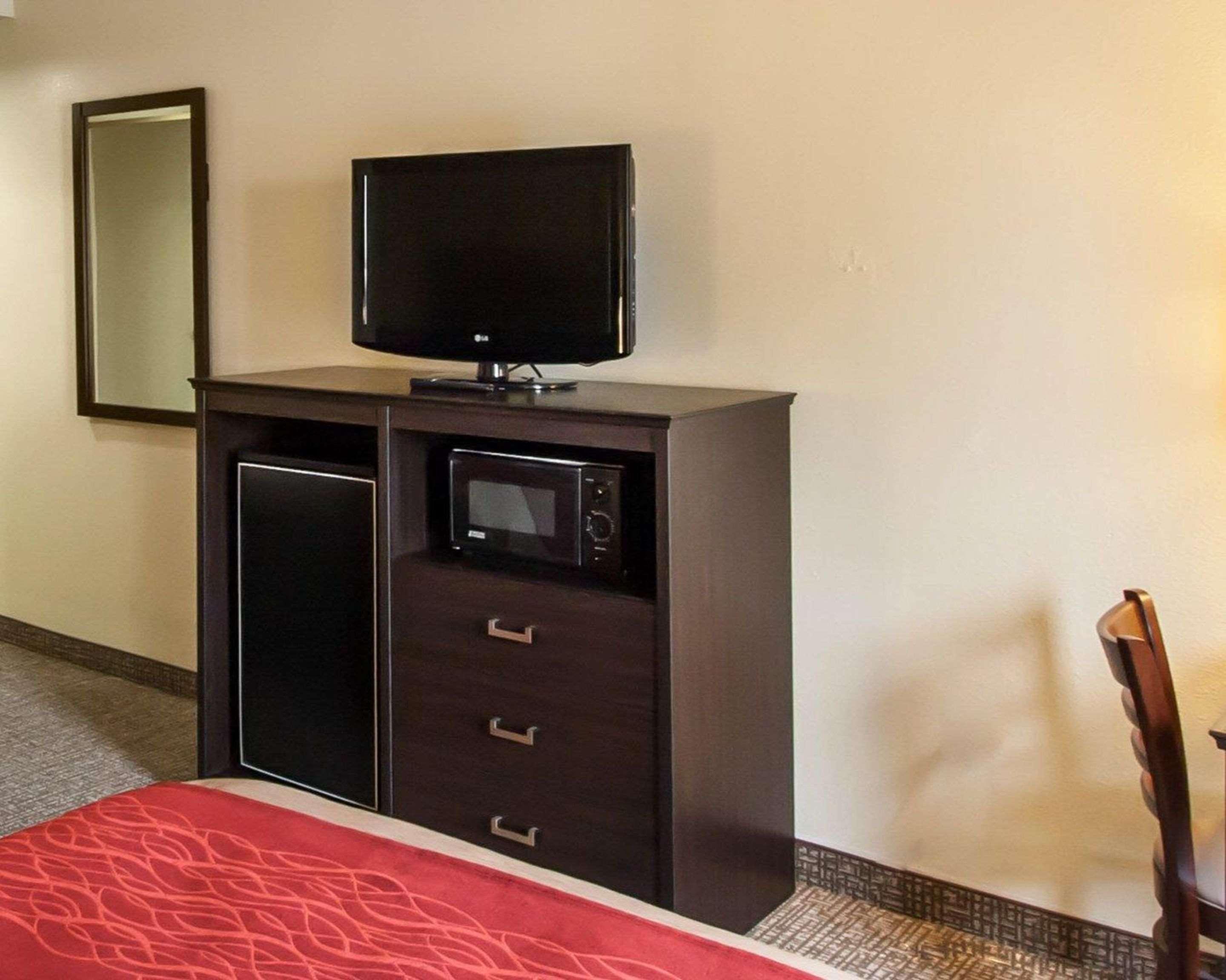 Quality Inn Hayti North Eksteriør bilde