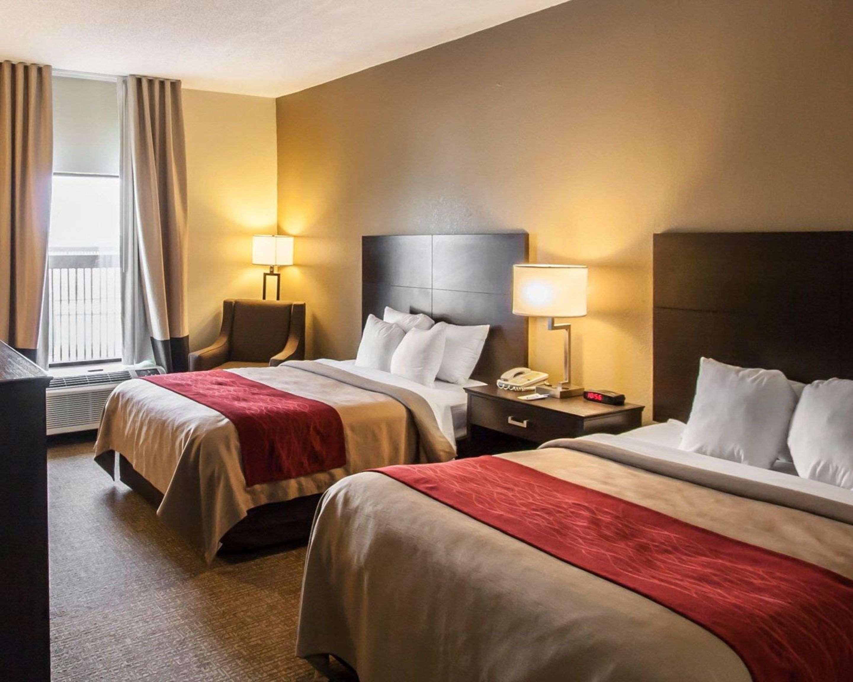 Quality Inn Hayti North Eksteriør bilde